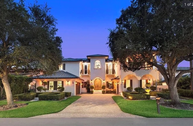 5BR Waterfront Villa | Pool, Spa & Outdoor Dining