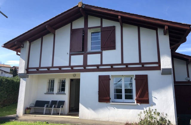5kms from the beaches, between Biarritz, Bidart and Guethary, inflatable spa, plancha