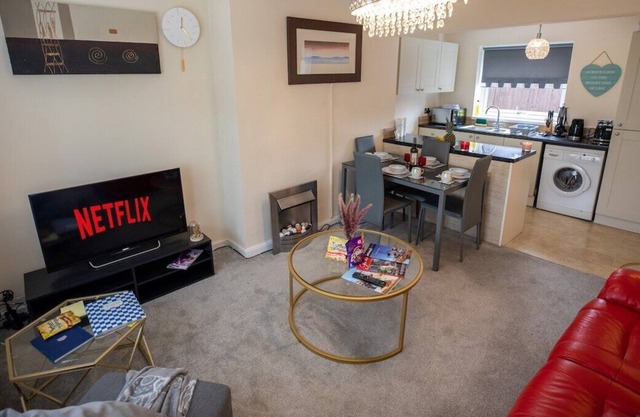 5Star Serviced Homes- Contractor & Family Friendly, Free Wi-Fi & Parking