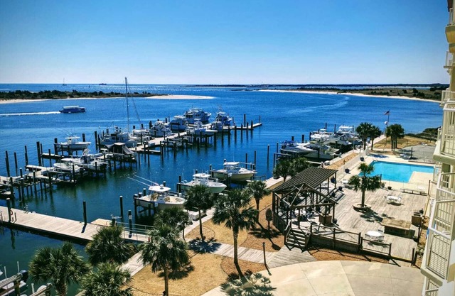 5th Floor Condo with breathtaking views of Beaufort Waterfront & Carrot Island.