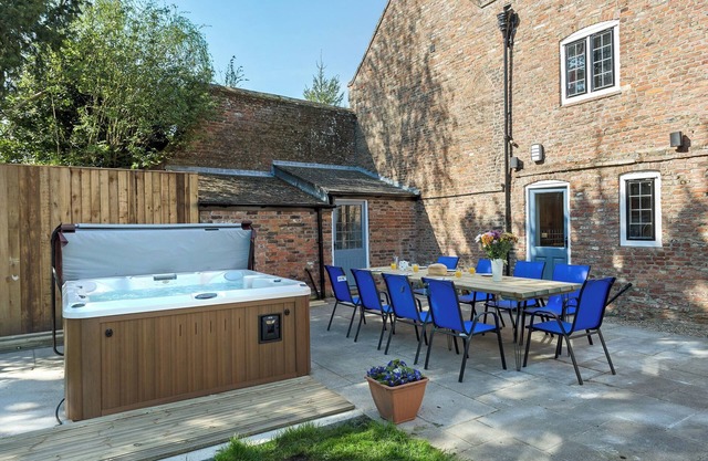 6 bedroom accommodation in Tilney All Saints, near King&rsquo;s Lynn