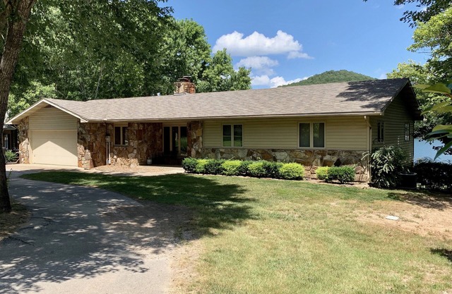 6 Bedroom Home - Lake Front , Table Rock Lake, Mo.