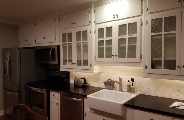 6 Blocks from Downtown Main Street- Great for Families & Girls Weekend