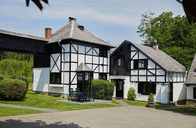 6-person bungalow in the holiday park Landal Village les Gottales
