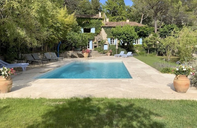6: Wonderful old farmhouse 5 minutes from the medieval village of Seillans.