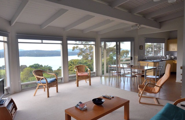 60 Karbeethong Avenue, Mallacoota
