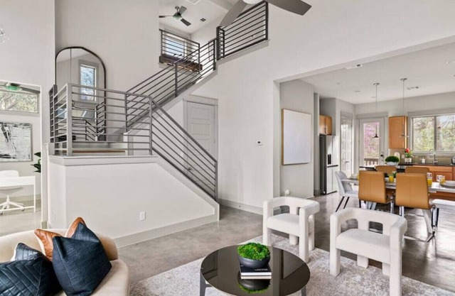614 Terrell #F · Fun Home Centrally Located-Mins to DT! 3BD+Garage