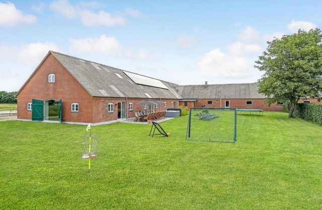 7 Bedroom Stunning Apartment In Varde