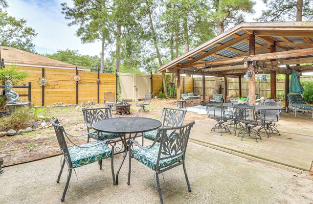 7 Mi to Kitty Hawk Pier & Beach: Studio w/Patio!