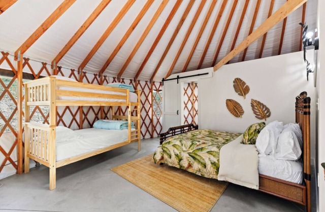 7 mins from Lava Hot Springs-Polynesia Themed Yurt