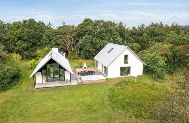 7 minutes walk to the fjord | Idyllic house in nature