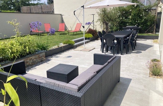 700m from the beach! New 2023 family home