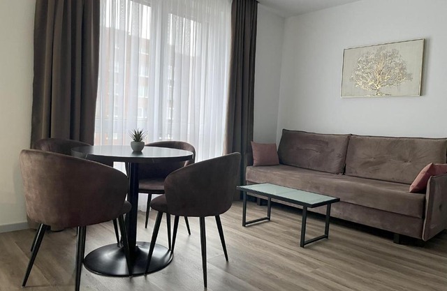 7th floor apartament, free parking