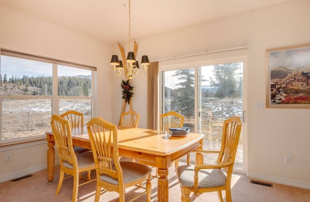 7th Night FREE! Quiet|Sunny End Unit w/Fireplace|Private Patios|BBQ|Shuttle|Gondola Close By