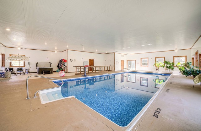 8-Acre Bridgman Oasis: Pool, Hot Tub & Game Room
