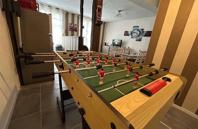 8-person apartment
