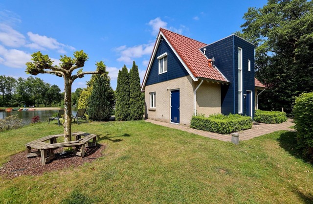 8-Person Comfort villa