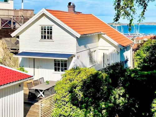 8 person holiday home in ELLÖS