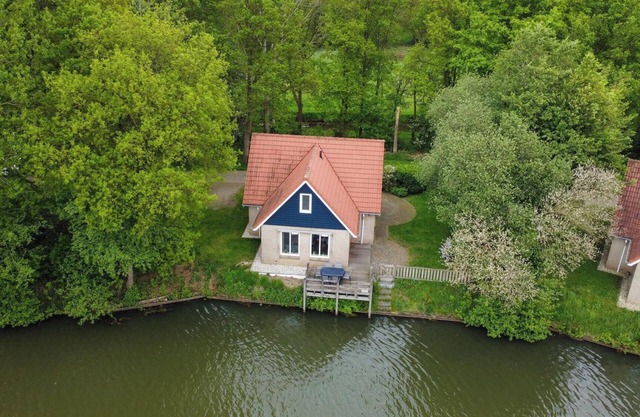 8-Person Luxury Villa