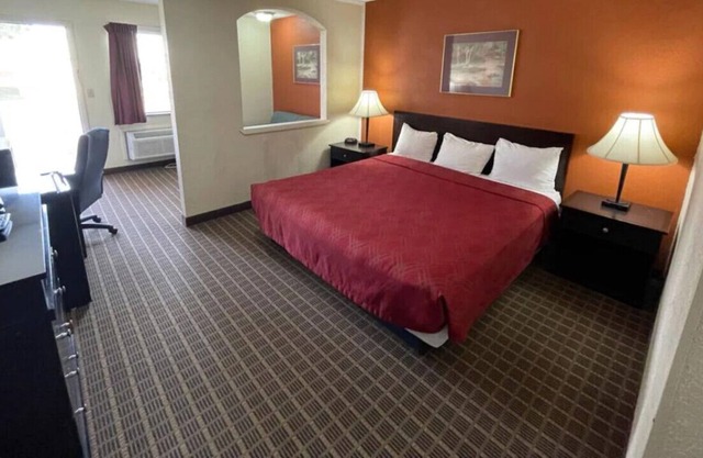 A Beautiful & Relaxing Getaway! With Parking