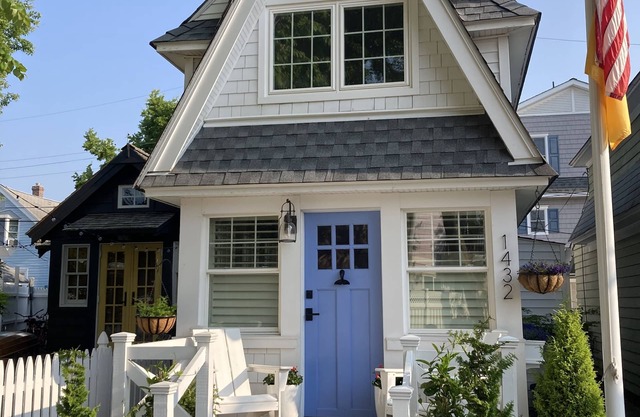 A Charming Dollhouse Cottage by the Bay in Ocean City, NJ