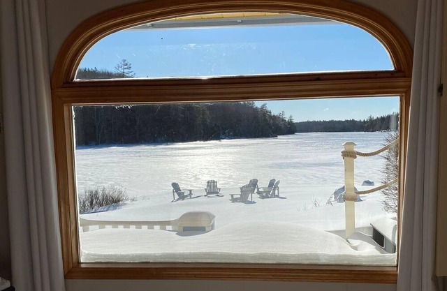 A Chester Lakeside Retreat