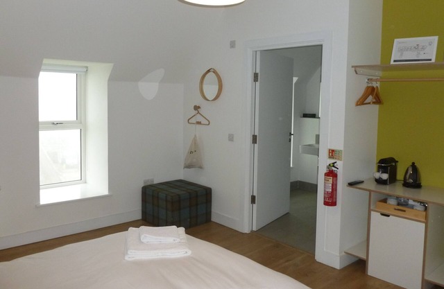 A john o'groat that sleeps 2 guests in 1 bedroom