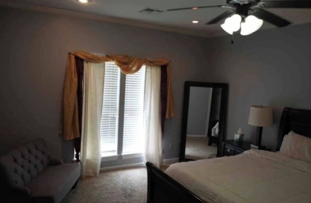 A Memorable Getaway: Minutes from Downtown