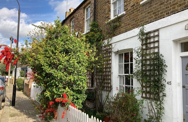 A pretty cottage in West London