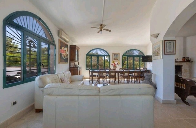 A stone's throw from the sea | Villa Lido Marini
