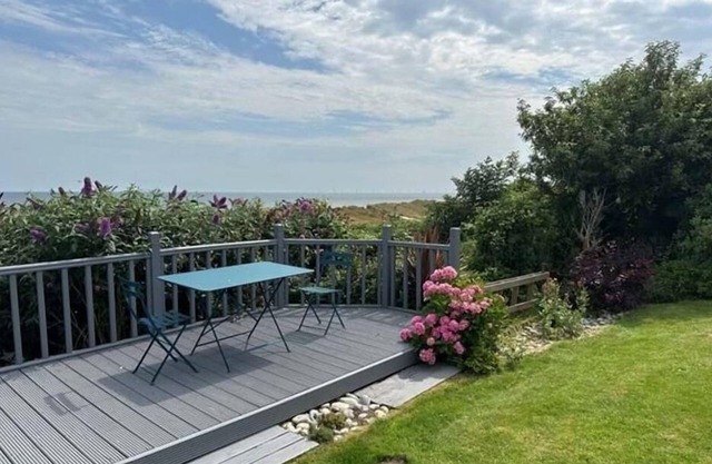A stunning 3 bedroom property with sea views and direct access to the beach.