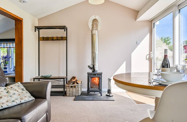 A stunning, quiet, relaxing South East Cornwall getaway with a private pool