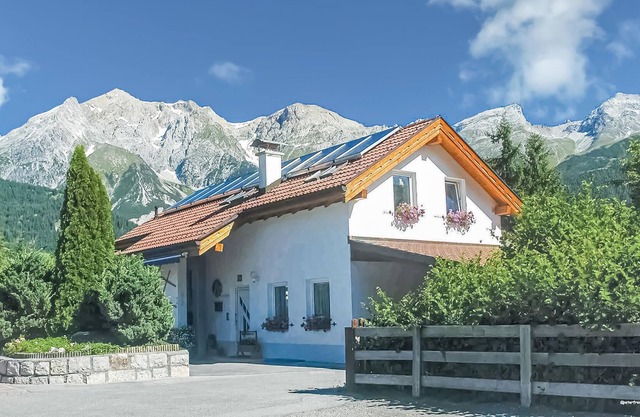 About 6 km above Landeck is the mountain village Tobadill.