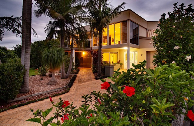 Absolute lake frontage property located in the heart of beautiful Mallacoota.