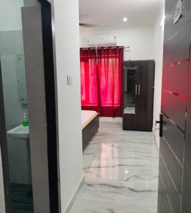 AC Room, Near IIM, Easy Access
