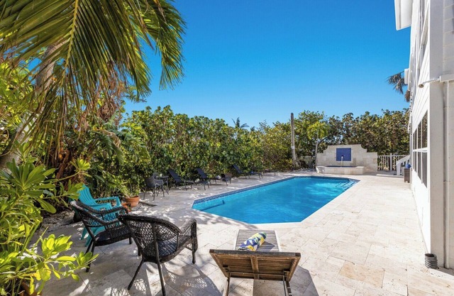 Acacia Breeze by Duncan Real Estate