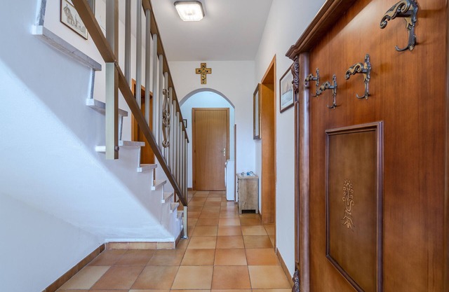 Accessible Villa "Franca Zona Arenella" with Private Terrace & Wi-Fi