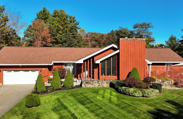 Adirondack Riverside Retreat - Minutes to Lake George, close to Gore Mountain