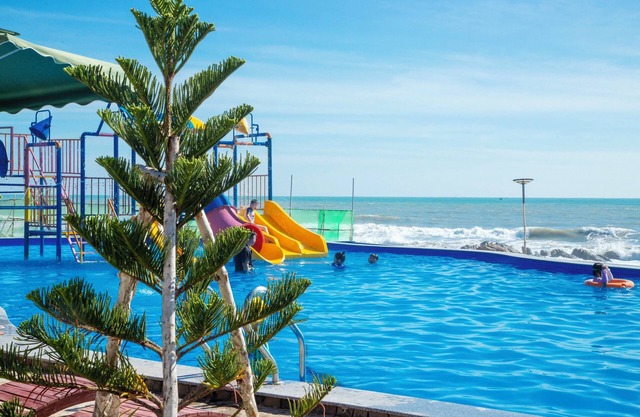 Adora Bay Ke Ga Beach Resort