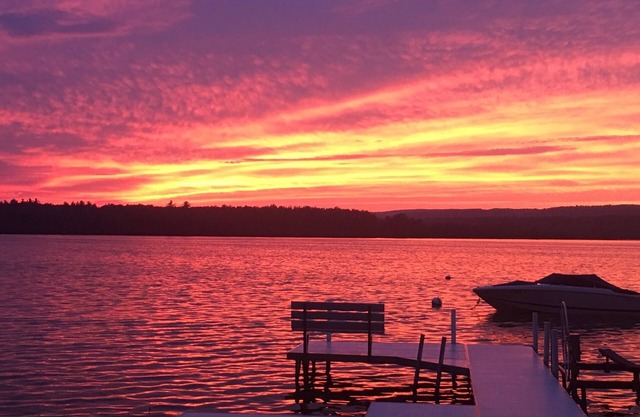 Adorable Lakefront Cottage on Beautiful Crooked Lake