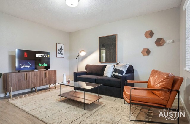Adorable N Lamar Living + Pool and Comfort for All