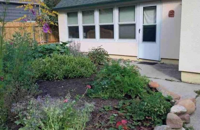 Adorable Studio - Stroll to UM, River & Downtown