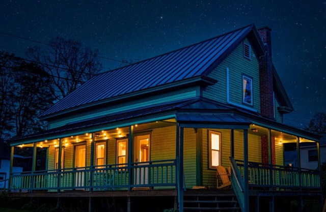 Adventurer`s Home by Kingdom Trails and Burke Mtn