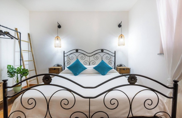 Aetòs Home, Porto Pino hill