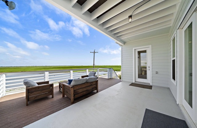 Ahab's Lookout - Gorgeous Views - Pool and Hot Tub!