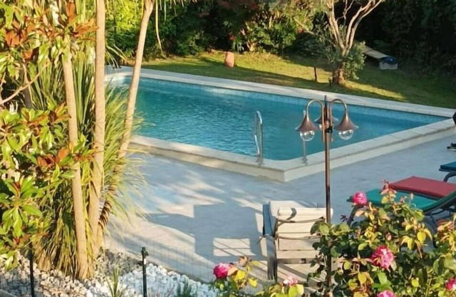 Air-conditioned villa with swimming pool