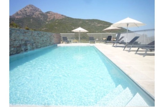 Air-conditioned apartment, heated pool, wifi, 2 bedrooms, 7 min beach, 1 min river