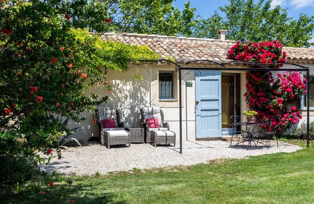 Air-conditioned B&B Provence Quiet Countryside Swimming pool Private SPA