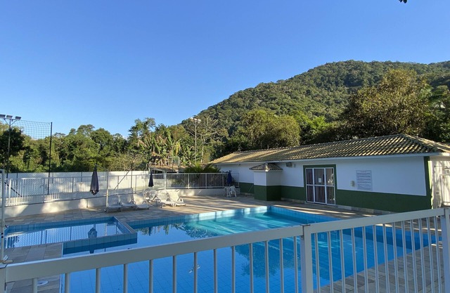 Air conditioning, 3 bedrooms and large play area☀️🏖
