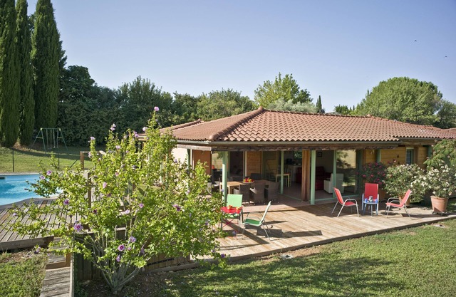 AIX EN PROVENCE superb architect house with pool and panoramic views